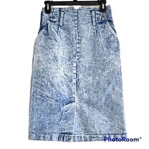 Vintage acid wash denim pencil skirt